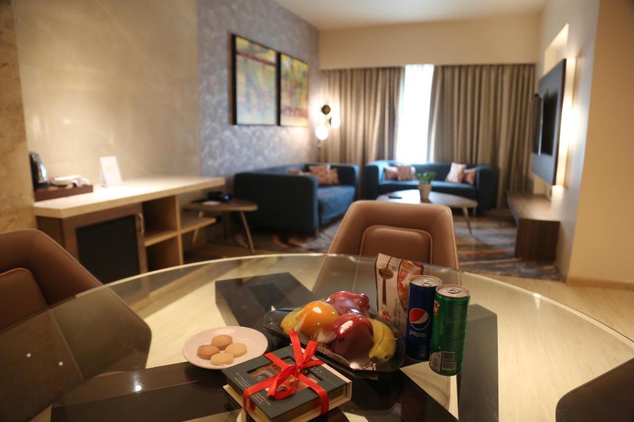 The Regenza By Tunga Hotel Navi Mumbai Eksteriør billede